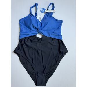 CUPSHE Swimsuit Women's One Piece V Neck Twist Front Adjustable Straps Size 1X